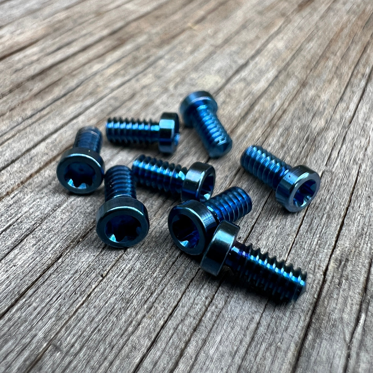 HiTex Tariff Chip Screw Set -- Titanium (x8)